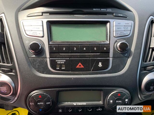 Серый Хендай их35, объемом двигателя 2 л и пробегом 192 тыс. км за 12999 $, фото 9 на Automoto.ua