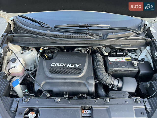 Серый Хендай их35, объемом двигателя 2 л и пробегом 168 тыс. км за 13800 $, фото 19 на Automoto.ua