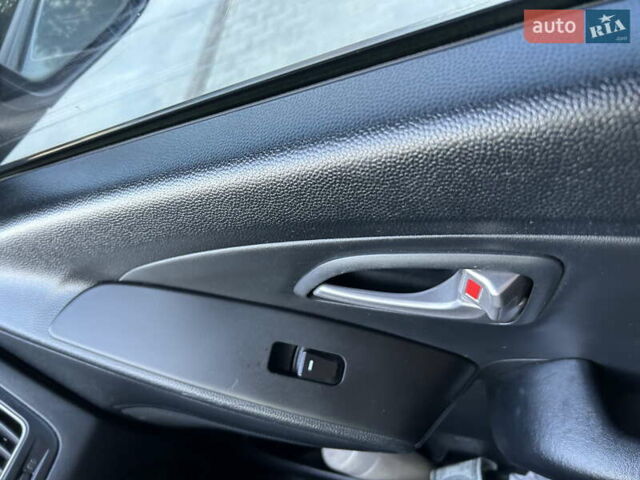 Серый Хендай их35, объемом двигателя 2 л и пробегом 144 тыс. км за 13600 $, фото 22 на Automoto.ua