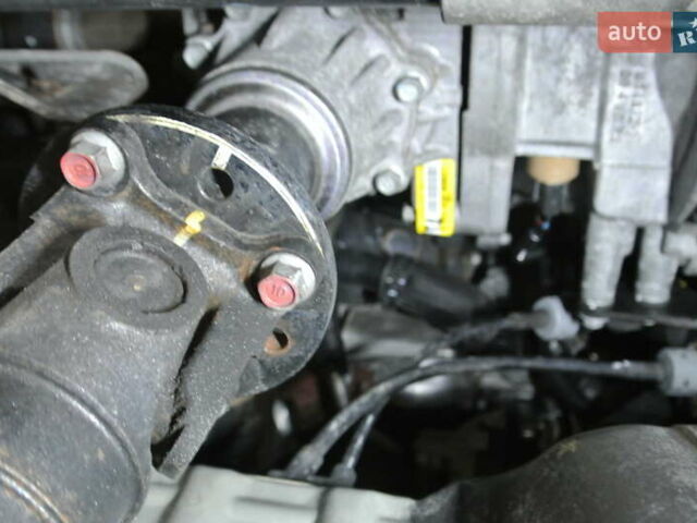 Серый Хендай их35, объемом двигателя 2 л и пробегом 187 тыс. км за 13700 $, фото 55 на Automoto.ua