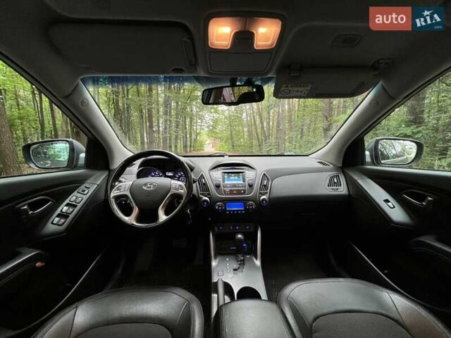 Серый Хендай их35, объемом двигателя 2 л и пробегом 239 тыс. км за 13000 $, фото 19 на Automoto.ua