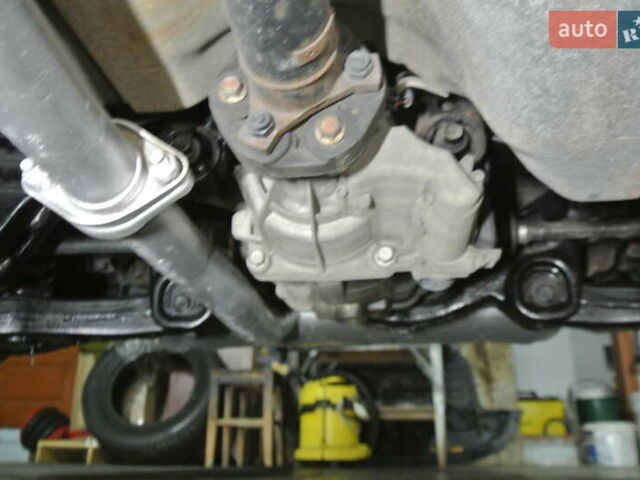 Серый Хендай их35, объемом двигателя 2 л и пробегом 187 тыс. км за 13700 $, фото 60 на Automoto.ua