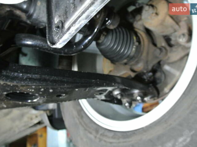 Серый Хендай их35, объемом двигателя 2 л и пробегом 187 тыс. км за 13700 $, фото 53 на Automoto.ua