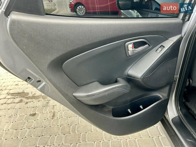 Хендай их35 2013 в Белой Церкве на Automoto.ua Серый Хендай их35, объемом двигателя 1.7 л и пробегом 231 тыс. км за 11999 $, фото 13 на Automoto.ua