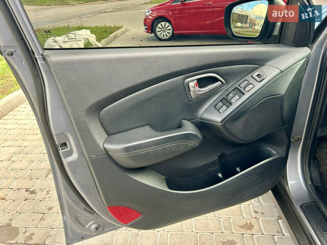 Хендай их35 2013 в Белой Церкве на Automoto.ua Серый Хендай их35, объемом двигателя 1.7 л и пробегом 231 тыс. км за 11999 $, фото 10 на Automoto.ua