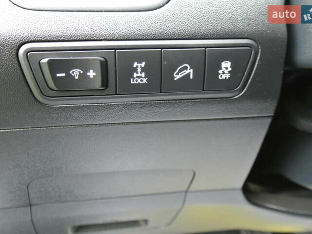 Серый Хендай их35, объемом двигателя 2 л и пробегом 187 тыс. км за 13700 $, фото 10 на Automoto.ua