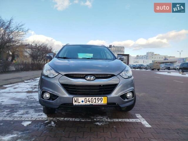 Серый Хендай их35, объемом двигателя 2 л и пробегом 258 тыс. км за 13300 $, фото 14 на Automoto.ua