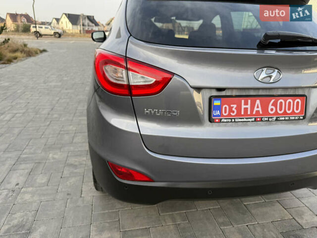 Сірий Хендай іх35, об'ємом двигуна 2 л та пробігом 124 тис. км за 16600 $, фото 31 на Automoto.ua