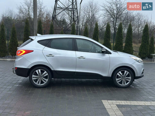 Серый Хендай их35, объемом двигателя 2 л и пробегом 180 тыс. км за 15100 $, фото 9 на Automoto.ua