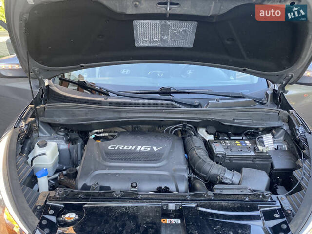 Хендай их35 2014 в Ивано-Франковске на Automoto.ua Серый Хендай их35, объемом двигателя 2 л и пробегом 96 тыс. км за 14600 $, фото 23 на Automoto.ua
