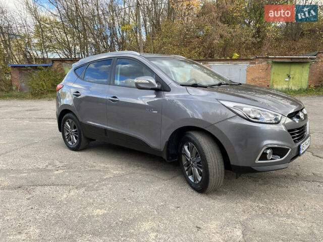 Хендай их35 2014 в Виннице на Automoto.ua Серый Хендай их35, объемом двигателя 1.7 л и пробегом 189 тыс. км за 14300 $, фото 44 на Automoto.ua