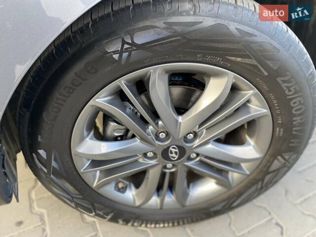 Хендай их35 2014 в Виннице на Automoto.ua Серый Хендай их35, объемом двигателя 1.7 л и пробегом 189 тыс. км за 14300 $, фото 7 на Automoto.ua