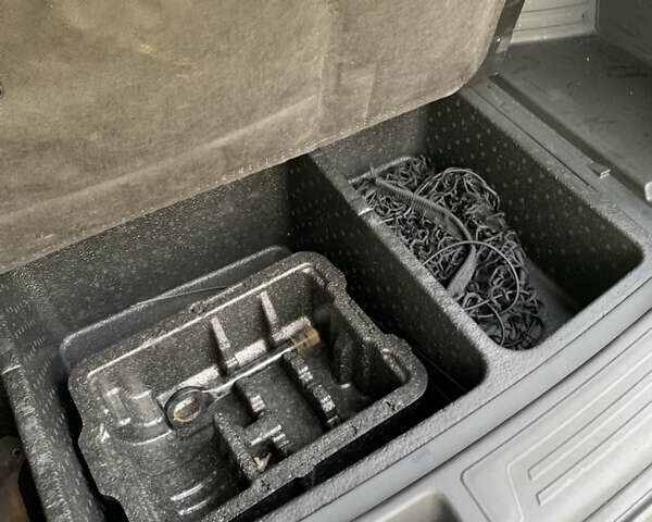 Сірий Хендай іх35, об'ємом двигуна 2 л та пробігом 228 тис. км за 14300 $, фото 38 на Automoto.ua