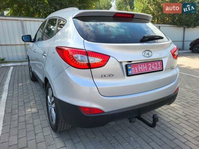 Серый Хендай их35, объемом двигателя 2 л и пробегом 221 тыс. км за 17150 $, фото 3 на Automoto.ua