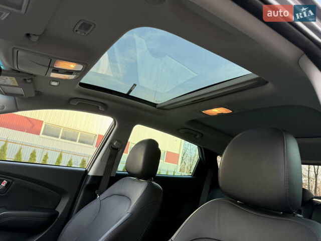 Сірий Хендай іх35, об'ємом двигуна 2 л та пробігом 124 тис. км за 16600 $, фото 70 на Automoto.ua