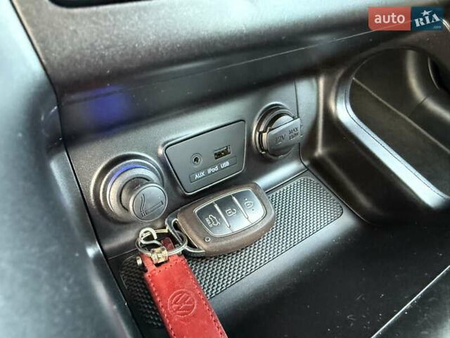 Сірий Хендай іх35, об'ємом двигуна 2 л та пробігом 124 тис. км за 16600 $, фото 62 на Automoto.ua
