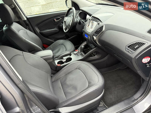 Серый Хендай их35, объемом двигателя 2 л и пробегом 124 тыс. км за 16850 $, фото 85 на Automoto.ua