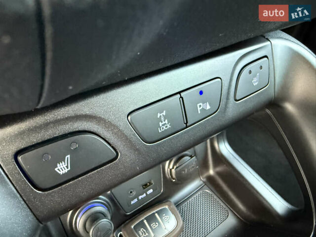 Сірий Хендай іх35, об'ємом двигуна 2 л та пробігом 124 тис. км за 16600 $, фото 61 на Automoto.ua