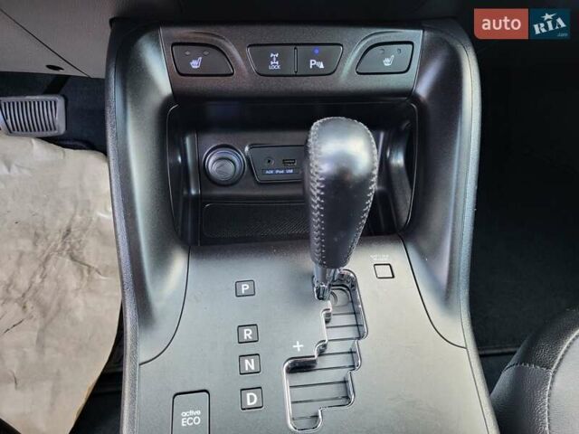 Серый Хендай их35, объемом двигателя 2 л и пробегом 221 тыс. км за 17150 $, фото 42 на Automoto.ua
