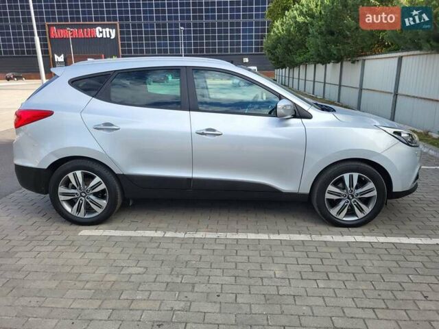 Серый Хендай их35, объемом двигателя 2 л и пробегом 221 тыс. км за 17150 $, фото 8 на Automoto.ua