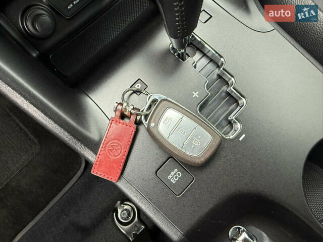 Серый Хендай их35, объемом двигателя 2 л и пробегом 124 тыс. км за 16850 $, фото 65 на Automoto.ua