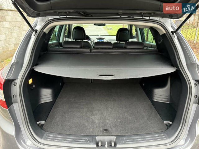 Серый Хендай их35, объемом двигателя 2 л и пробегом 124 тыс. км за 16850 $, фото 89 на Automoto.ua