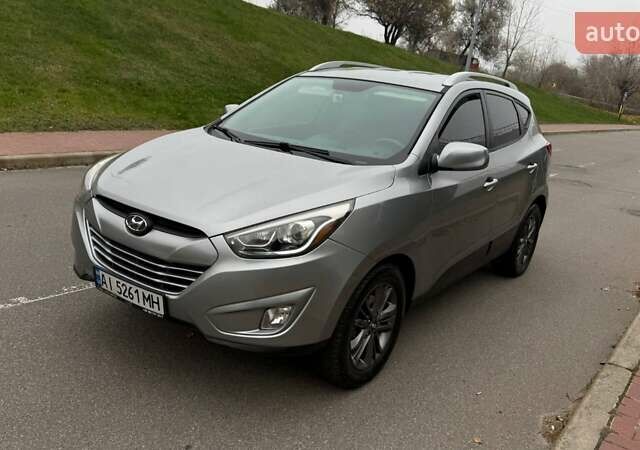 Серый Хендай их35, объемом двигателя 2.4 л и пробегом 127 тыс. км за 11650 $, фото 9 на Automoto.ua