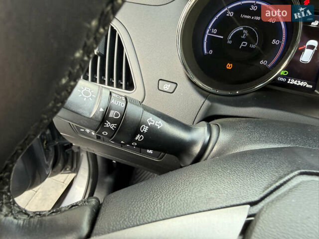 Сірий Хендай іх35, об'ємом двигуна 2 л та пробігом 124 тис. км за 16600 $, фото 56 на Automoto.ua