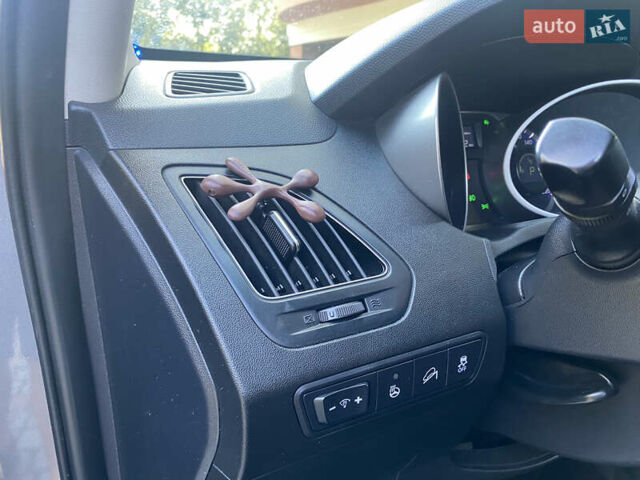 Хендай их35 2014 в Ивано-Франковске на Automoto.ua Серый Хендай их35, объемом двигателя 2 л и пробегом 96 тыс. км за 14600 $, фото 20 на Automoto.ua