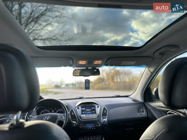Хендай их35 2014 в Бродах на Automoto.ua Серый Хендай их35, объемом двигателя 2 л и пробегом 180 тыс. км за 15500 $, фото 29 на Automoto.ua