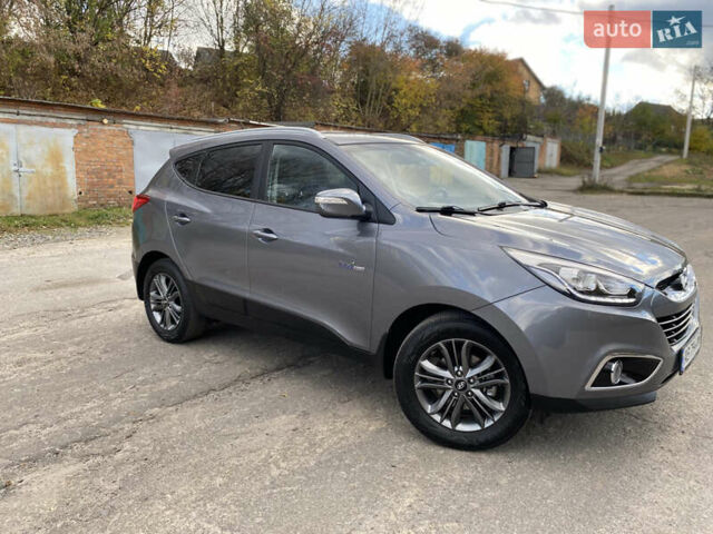 Хендай их35 2014 в Виннице на Automoto.ua Серый Хендай их35, объемом двигателя 1.7 л и пробегом 189 тыс. км за 14300 $, фото 48 на Automoto.ua