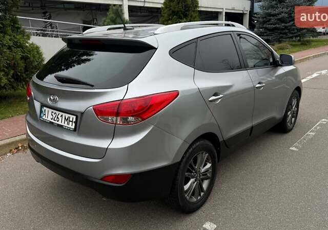Серый Хендай их35, объемом двигателя 2.4 л и пробегом 127 тыс. км за 11650 $, фото 12 на Automoto.ua