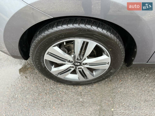 Серый Хендай их35, объемом двигателя 2 л и пробегом 124 тыс. км за 16850 $, фото 22 на Automoto.ua