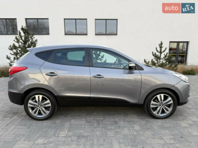 Сірий Хендай іх35, об'ємом двигуна 2 л та пробігом 124 тис. км за 16600 $, фото 44 на Automoto.ua