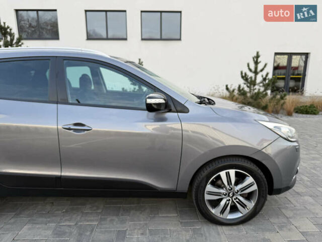 Сірий Хендай іх35, об'ємом двигуна 2 л та пробігом 124 тис. км за 16600 $, фото 43 на Automoto.ua