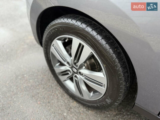 Серый Хендай их35, объемом двигателя 2 л и пробегом 124 тыс. км за 16850 $, фото 21 на Automoto.ua