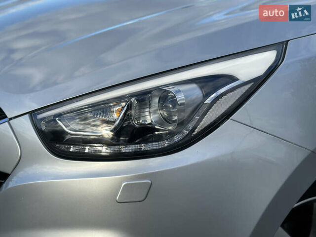 Хендай их35 2014 в Бродах на Automoto.ua Серый Хендай их35, объемом двигателя 2 л и пробегом 180 тыс. км за 15500 $, фото 2 на Automoto.ua