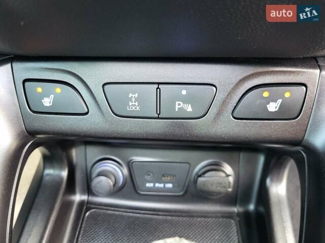 Серый Хендай их35, объемом двигателя 2 л и пробегом 221 тыс. км за 17150 $, фото 86 на Automoto.ua