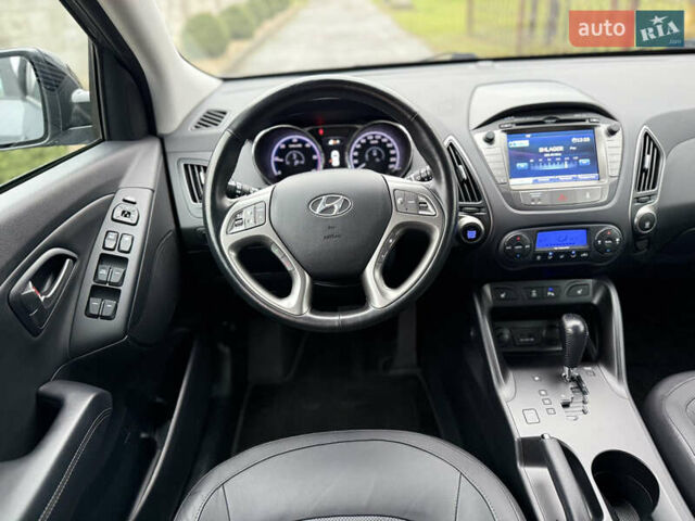 Серый Хендай их35, объемом двигателя 2 л и пробегом 124 тыс. км за 16850 $, фото 49 на Automoto.ua