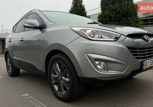 Серый Хендай их35, объемом двигателя 2.4 л и пробегом 127 тыс. км за 11650 $, фото 14 на Automoto.ua