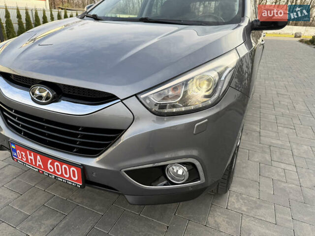Сірий Хендай іх35, об'ємом двигуна 2 л та пробігом 124 тис. км за 16600 $, фото 10 на Automoto.ua