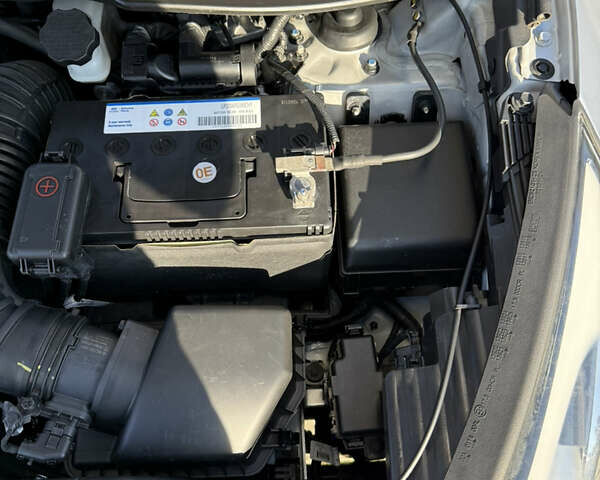 Серый Хендай их35, объемом двигателя 2 л и пробегом 187 тыс. км за 16600 $, фото 44 на Automoto.ua