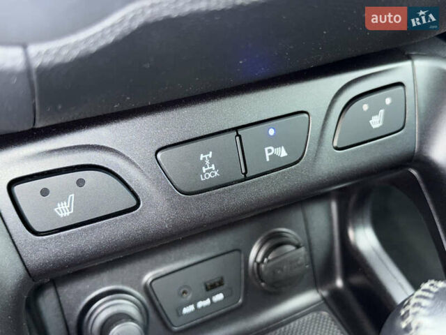 Серый Хендай их35, объемом двигателя 2 л и пробегом 124 тыс. км за 16850 $, фото 56 на Automoto.ua