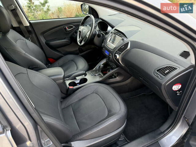 Сірий Хендай іх35, об'ємом двигуна 2 л та пробігом 124 тис. км за 16600 $, фото 84 на Automoto.ua