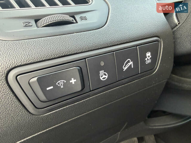 Сірий Хендай іх35, об'ємом двигуна 2 л та пробігом 124 тис. км за 16600 $, фото 64 на Automoto.ua
