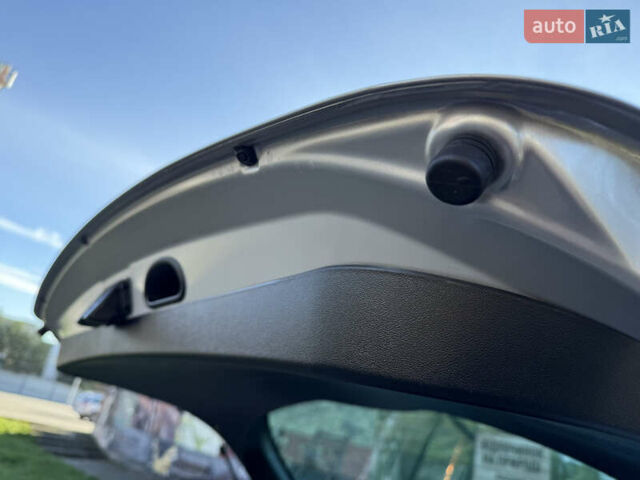 Серый Хендай их35, объемом двигателя 2 л и пробегом 187 тыс. км за 16600 $, фото 52 на Automoto.ua