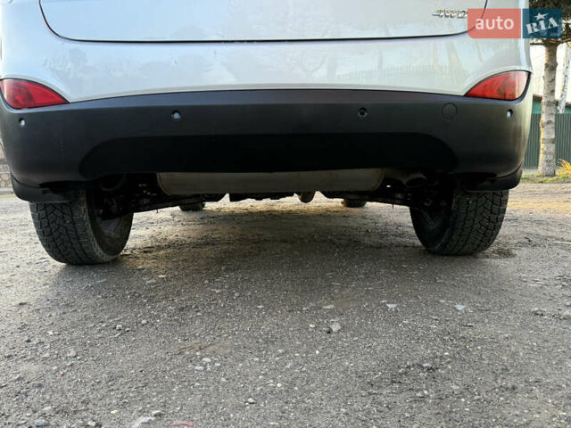 Серый Хендай их35, объемом двигателя 2 л и пробегом 183 тыс. км за 13750 $, фото 42 на Automoto.ua