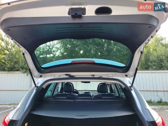 Серый Хендай их35, объемом двигателя 2 л и пробегом 221 тыс. км за 17150 $, фото 57 на Automoto.ua