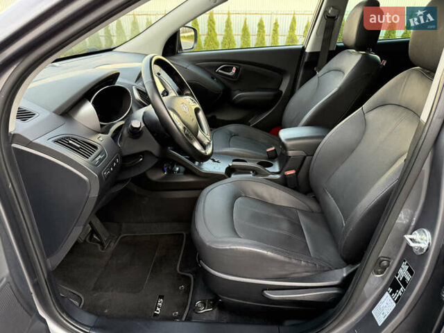 Сірий Хендай іх35, об'ємом двигуна 2 л та пробігом 124 тис. км за 16600 $, фото 68 на Automoto.ua