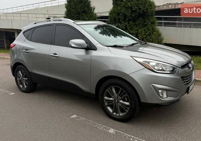 Серый Хендай их35, объемом двигателя 2.4 л и пробегом 127 тыс. км за 11650 $, фото 11 на Automoto.ua